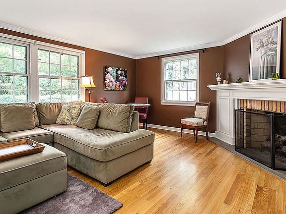 5th image of 7391 Barberry Ln