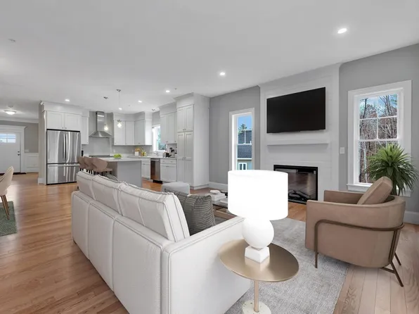 7 Boot Shop Rd #7, Upton, MA 01568