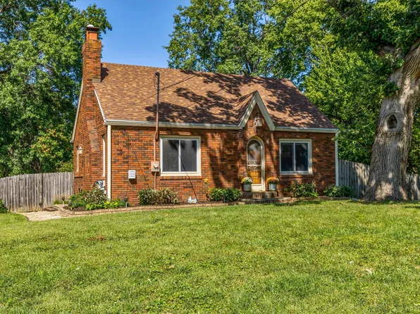 3502 Garfield Ave, Des Moines, IA 50317