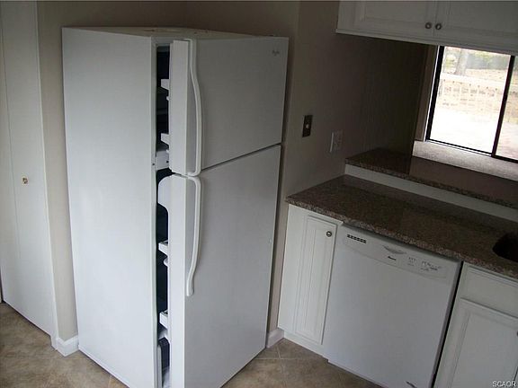 5th image of 743 Clubhouse Ln Unit A