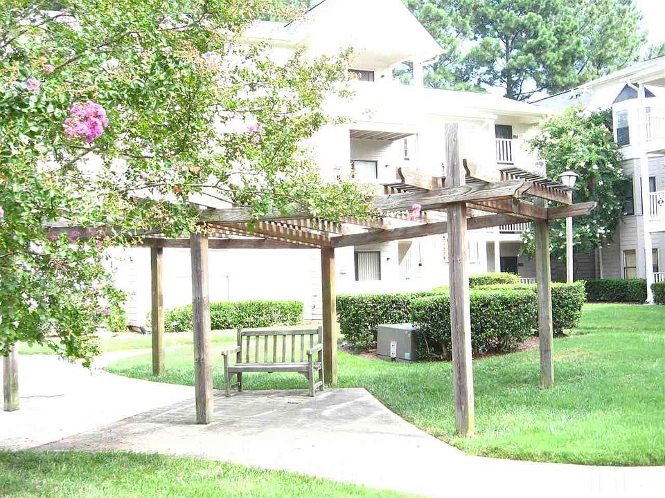 1st image of 600 Audubon Lake Dr APT 3A34