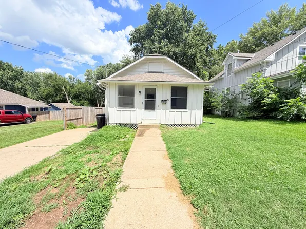 1317 N Spring St, Independence, MO 64050