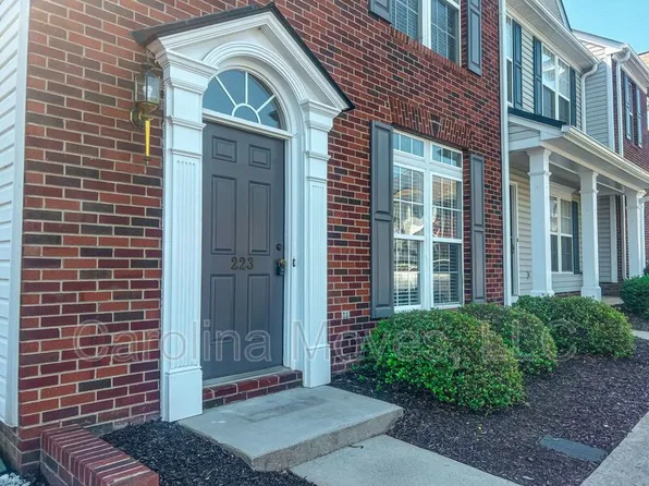 223 Spring Crossing Cir, Greer, SC 29650