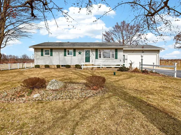 565 Rocky Weed Rd, Berrien Springs, MI 49103
