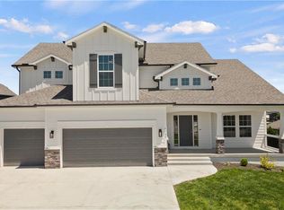 1039 Fir Ln, Liberty, MO 64068
