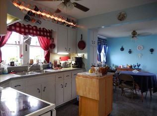 210 Grand St, Anna, IL 62906