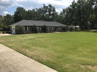 5358 Ezell St, Graceville, FL 32440
