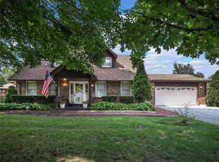 9305 Old Bunkum Rd, Fairview Heights, IL 62208