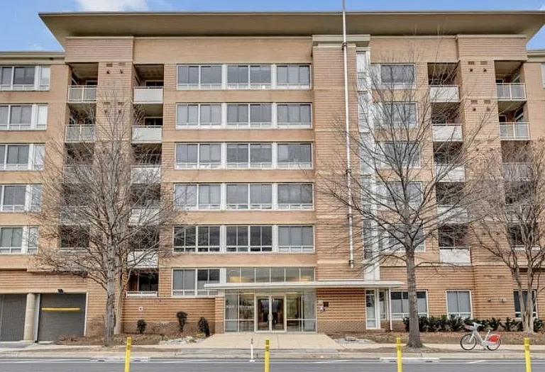 355 I St SW #615 — Photo 1