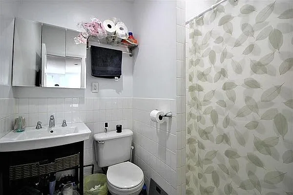 Rented by Compass | media 2