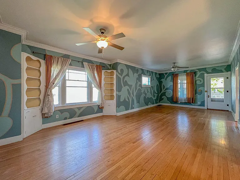 709 E 5th St #BUNGALOW — Photo 7