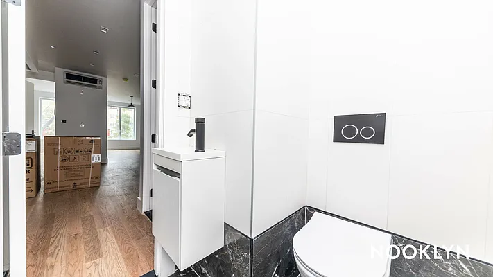 Rented by Nooklyn NYC LLC | media 4