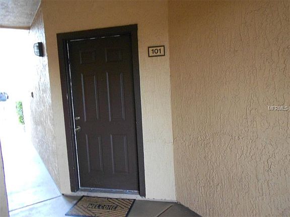 3rd image of 2030 Cascades Blvd Unit 101