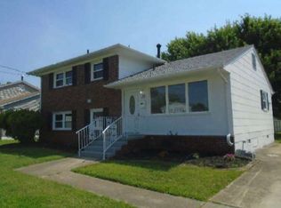 28 Briarwood Dr, Hampton, VA 23666