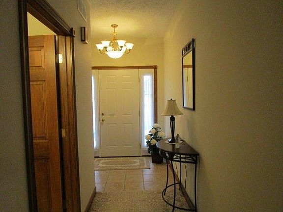 3rd image of 1343 Northwoods Dr