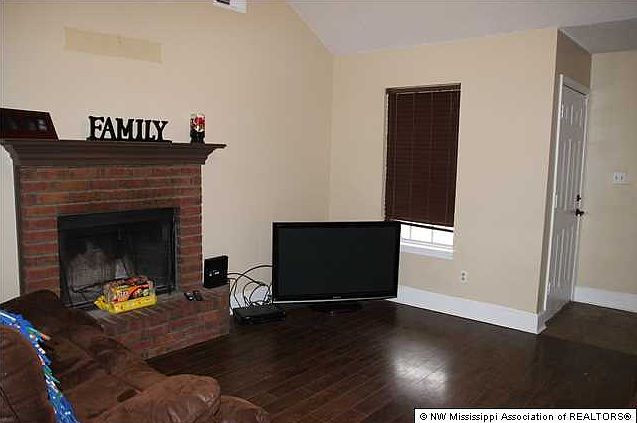 1st image of 5925 Waverly Dr