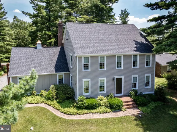 5501 Woodlyn Rd, Frederick, MD 21703