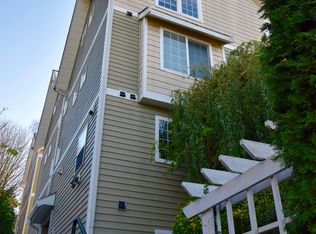 5256 11th Ave NE #B, Seattle, WA 98105