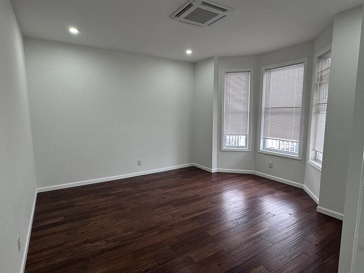 Building Photo - 88-36 77th St #1