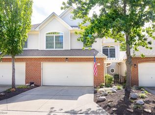 401 Bounty Way APT 239, Avon Lake, OH 44012