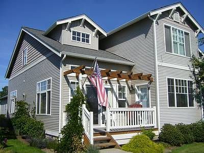 2nd image of 1154 Decatur Cir