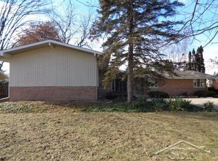 420 Stoneham Rd, Saginaw, MI 48638