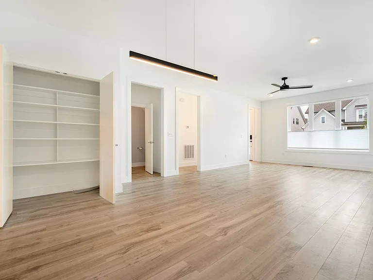 46 Rosedale Way — Photo 5