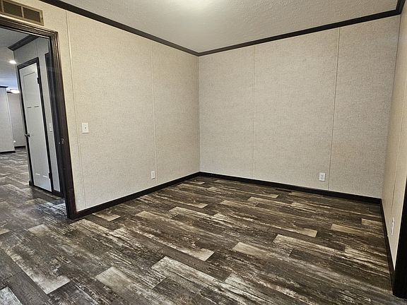 4th image of 333 E Lakewood Blvd #83