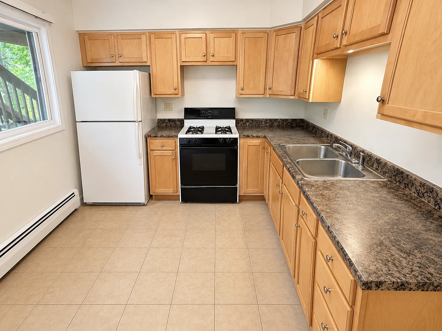 Fox Lake - 6 Unit — Photo 2