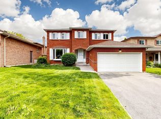 94 Howlett Ave, Newmarket, ON L3Y5S5