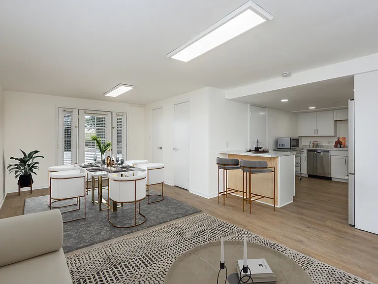 2131 Bonvue Dr #B — Photo 7