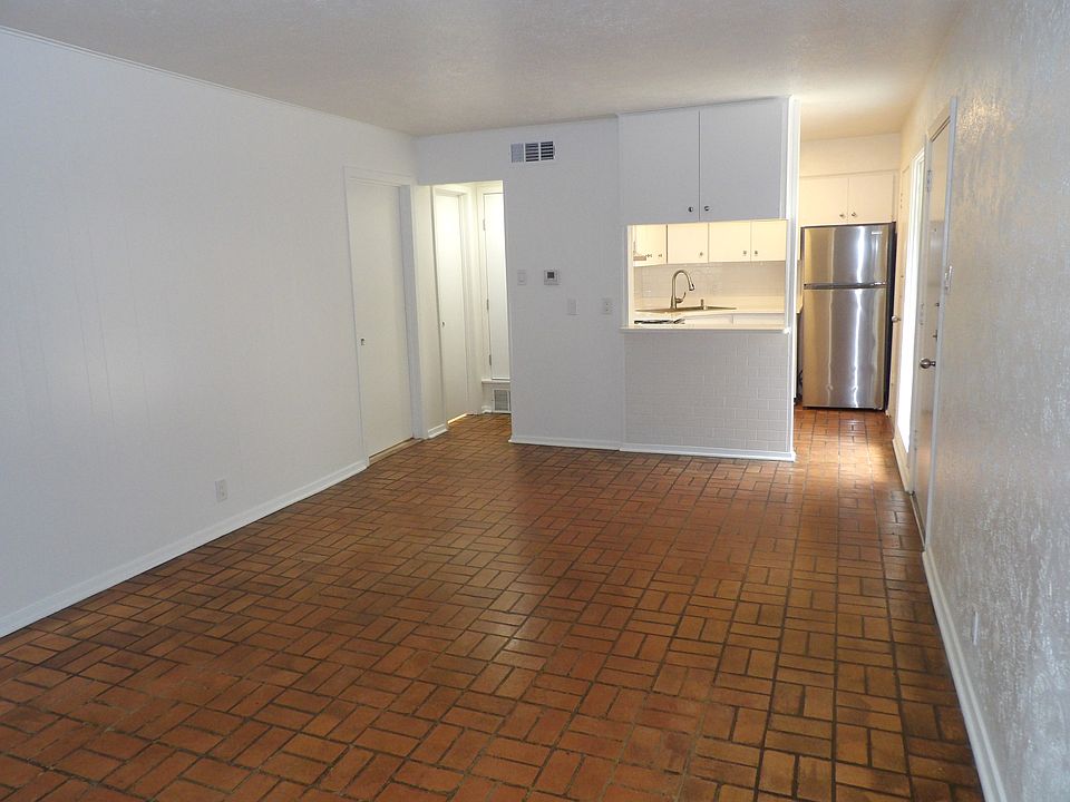 1st image of 4331 Buena Vista St #101
