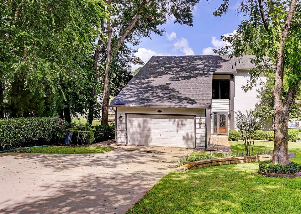 1st image of 12438 Lake Vista Dr