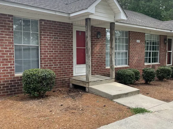 809 E Raleigh St #A, Siler City, NC 27344