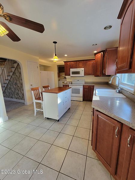 4th image of 3540 Albany Street