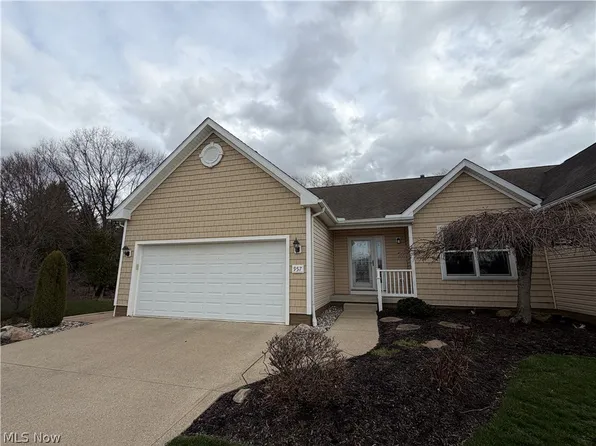 957 Edgewater Cir, Kent, OH 44240