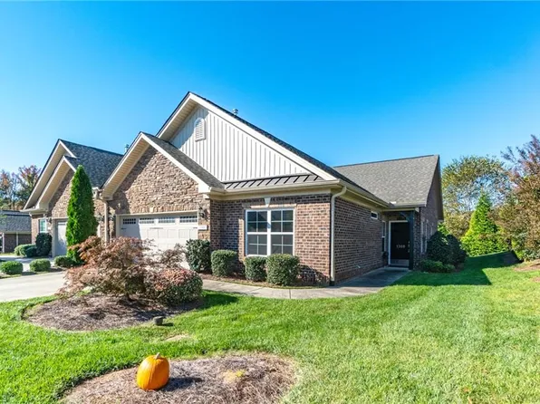 1300 Friedberg Village Dr, Winston Salem, NC 27127