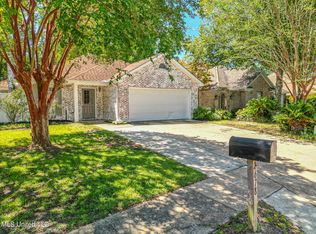 2678 Broadwater Dr, Gulfport, MS 39507