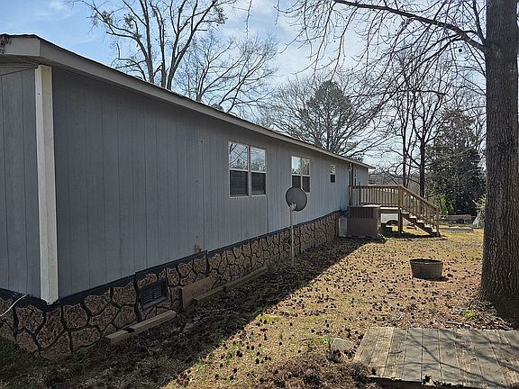 3rd image of 118 Wellington Rd