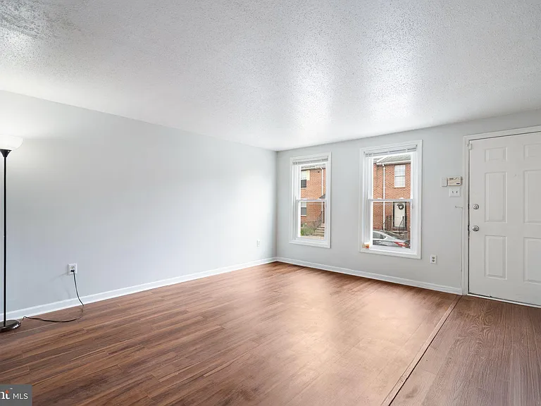 1326 N Stockton St — Photo 4