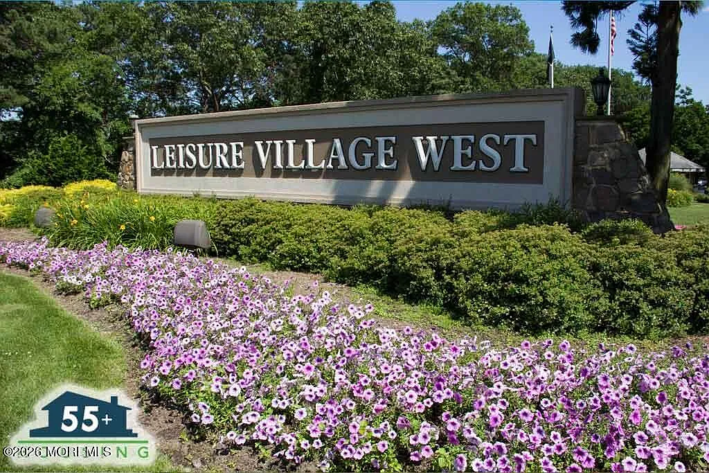2 bed, 858 sqft, $1,700 — Photo 3