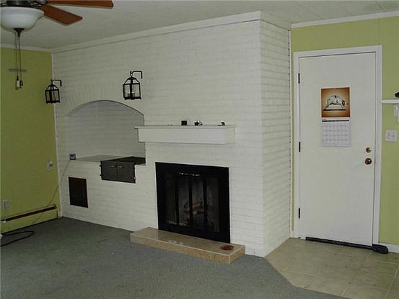 5th image of 228 S Franklin St