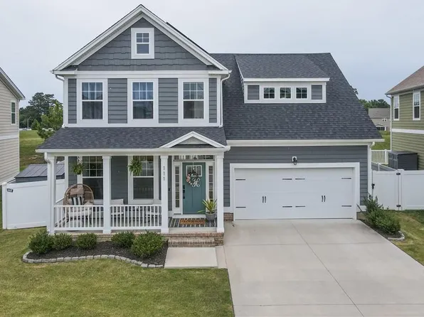 111 Brookside Ln, Suffolk, VA 23434