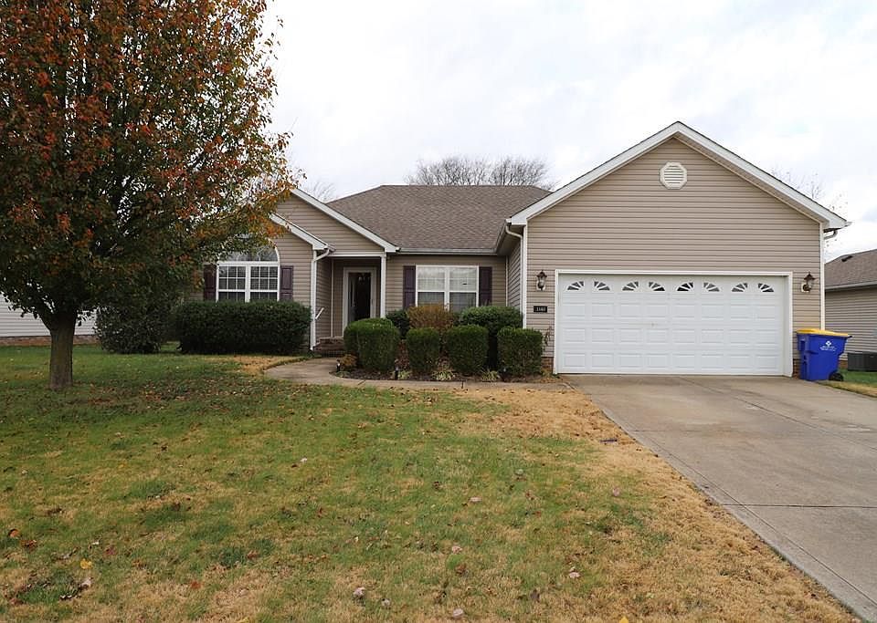 1st image of 3340 Fair Oaks Cir