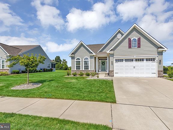 2nd image of 636 Swansea Dr