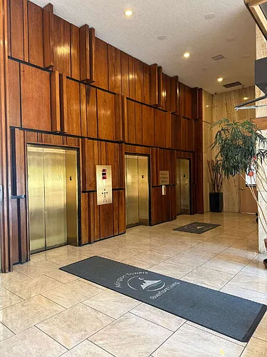 100 N Arlington Ave Photo 1
