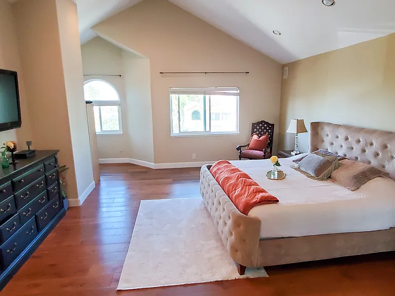 7901 Berger Ave — Photo 24