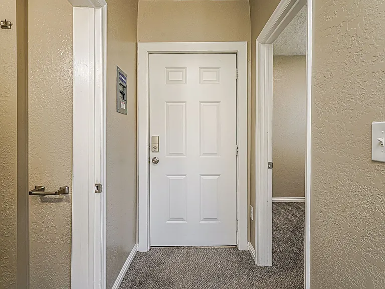 3153 Adams Ave — Photo 3