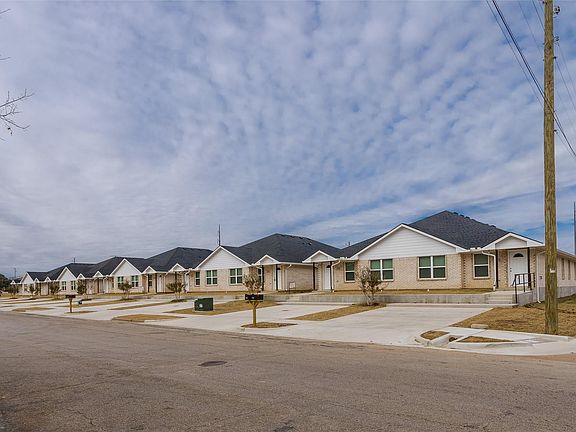 2nd image of 1020 Biloxi Dr