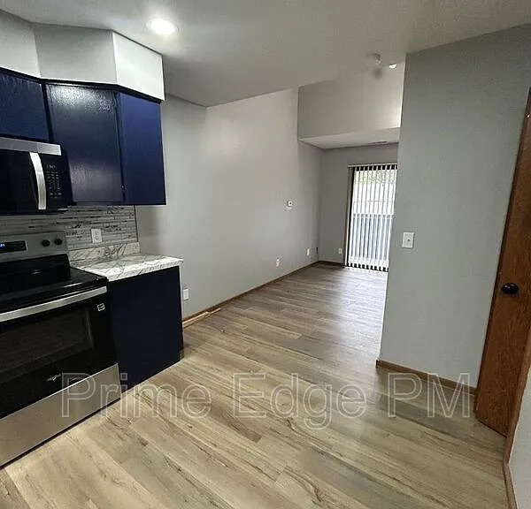 1701 Ridgehaven Ct #5 — Photo 2